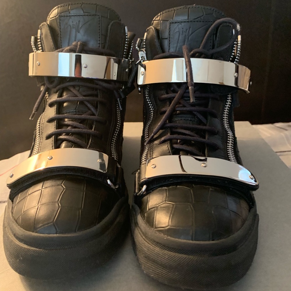 Authentic Black Giuseppe Zanotti size 42